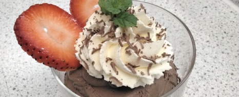 Close-up images of a dessert served at one of the bistro events